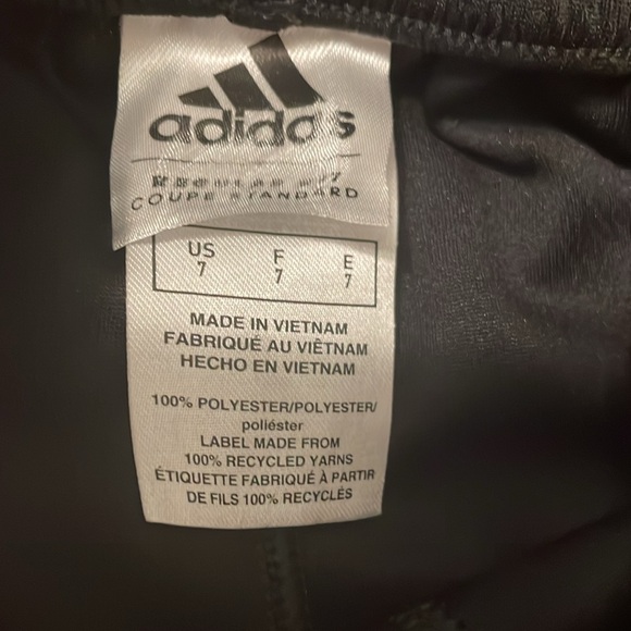 Adidas boy’s standard fit athletic shorts CB - Picture 2 of 3